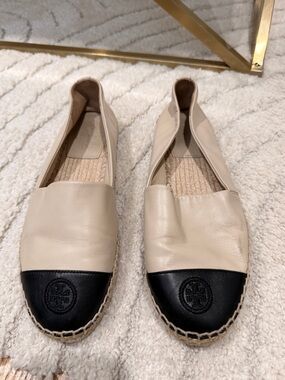 Tory Burch Colorblock Beige and Black Leather Espadrille Flats in sz. 8